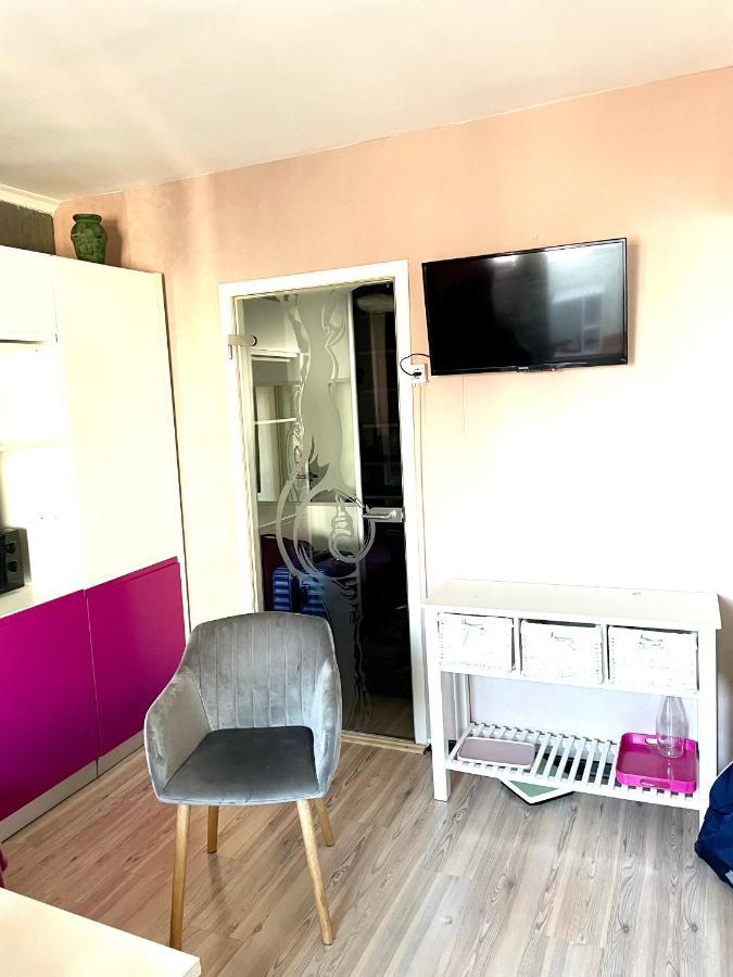 Apartament Cu 3 Dormitoare Jolie.M Διαμέρισμα Galaţi Εξωτερικό φωτογραφία